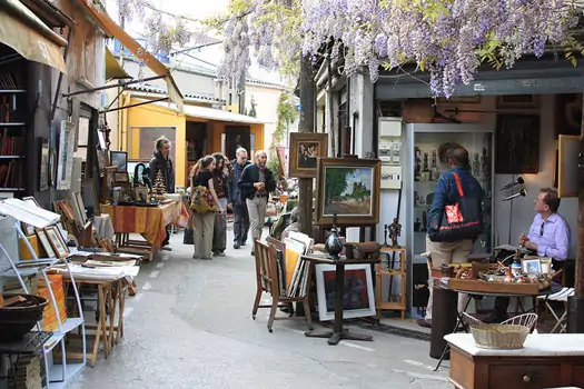 Paris’in bit pazarında keşif