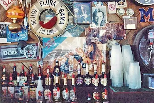 Son kalan en iyi roadhouse – Flora-Bama. 