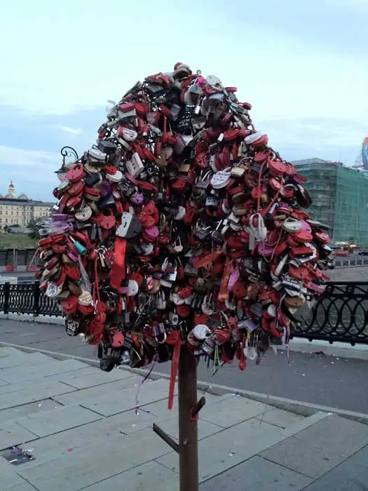 Love trees on Luzhkov Bridge, Moscow