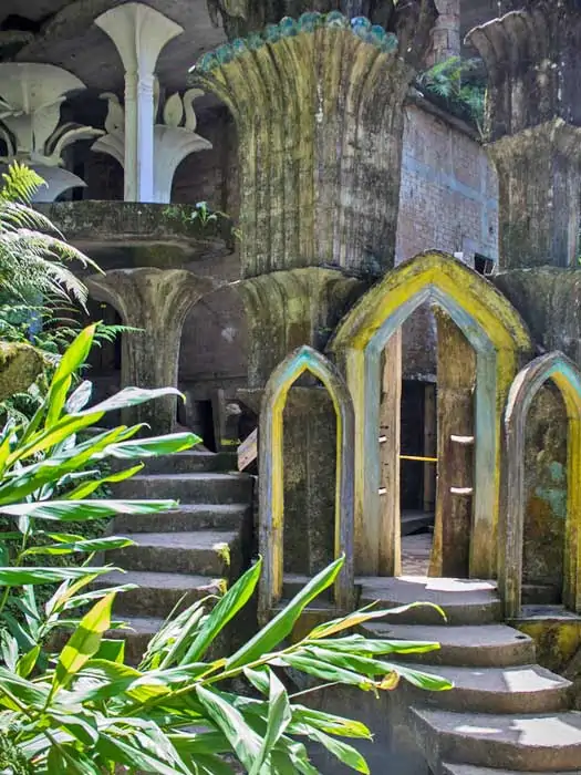 Saint Peter ve Saint Paul Geçidi, Las Pozas, Meksika. Fotoğraf: Rosa Menkman