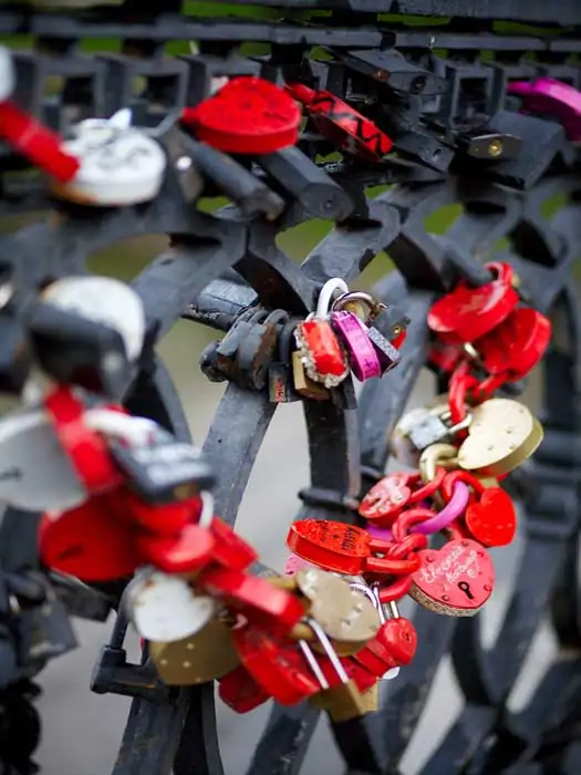 Love padlocks in Moscow