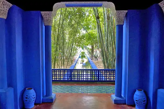 Majorelle Bahçesi’nde Majorelle Mavisi, Marakeş, Fas. Fotoğraf: Ken Feisel