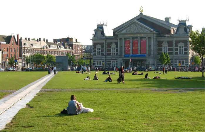 Concertgebouw’un dış bölümü.