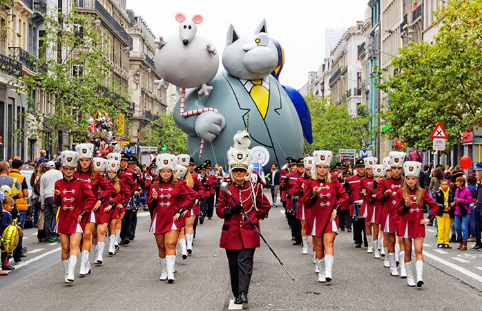 Belçika başkentinde Balloon’s Day Parade’deki karikatür kahramanları. 