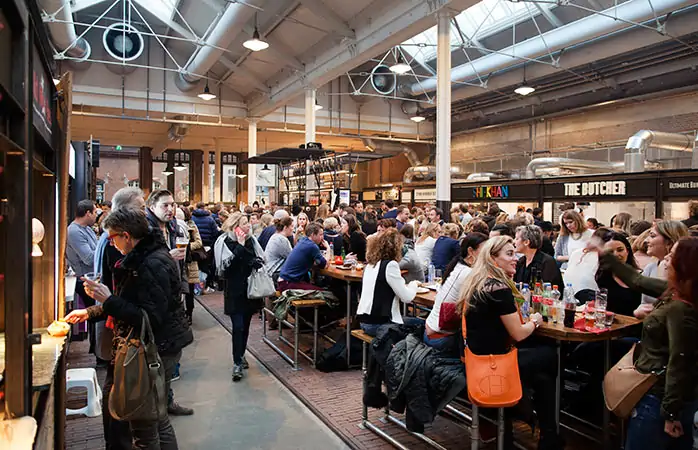 1-De-Food-Hallen-Amsterdam-de-hallen-amsterdam-yiyecekleri-yiyecek-pazari-amsterdam