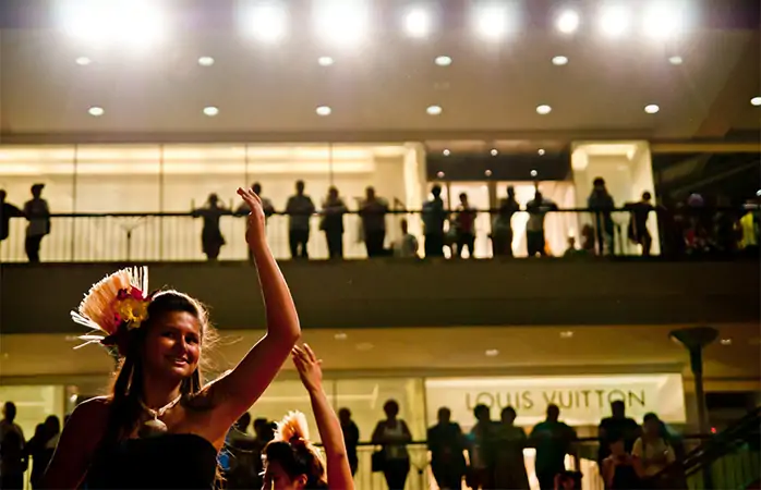 Ala Moana Center’da Centerstage’deki günlük Hula gösterisini kaçırma