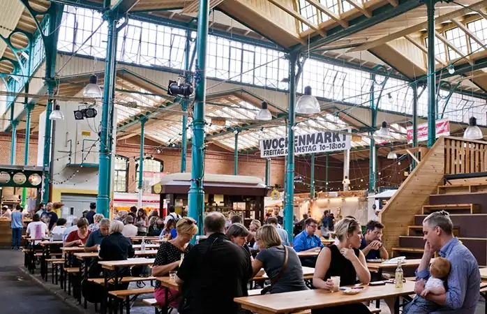 6.Markthalle-Berlin-yiyecek-pazari-berlin-sokak-yiyecek-pazari-berlin