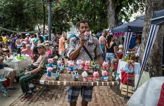 Praca-Sao-Salvador-rio-de-janeiroda-alisveris-rio-de-janeiroda-yapilabilecekler