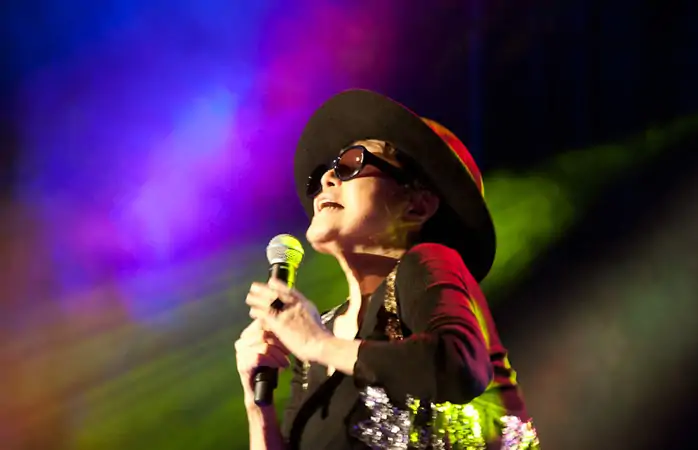 sonbahar festivalleri- Yoko Ono Plastic Band Iceland Airwaves’te sahne alan çok sayıda kıpır kıpır performanstan biri