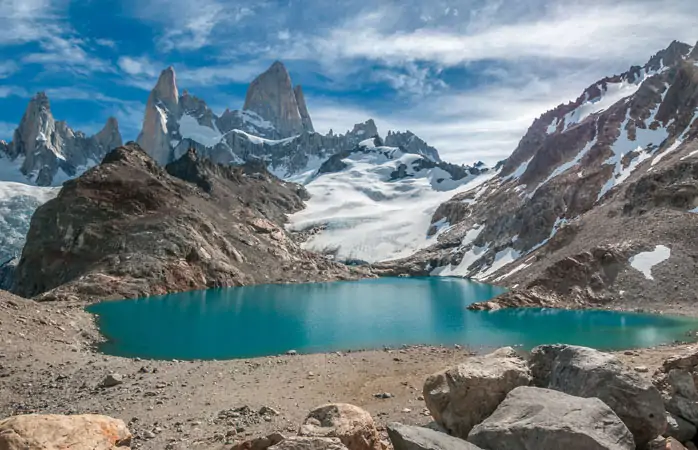 Yürüyüş gezileri- Laguna de los Tres’in manzarası 