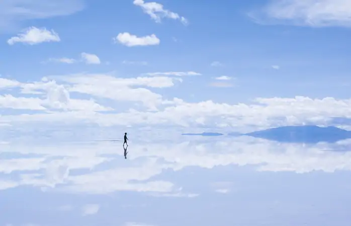 Ölmeden önce görülmesi gereken yerler- Salar de Uyuni’de yerle gök arasındaki farkı ayırt etmek çok güç