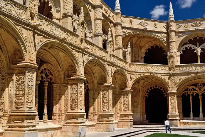 Jerónimos Manastırı’nda bir zamanlar denizcilere manevi rehberlikle görevlendirilen keşişler yaşıyordu