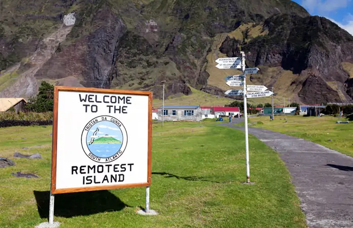 Dünyanın en ücra yerleri- Madem ücra yerleri ele alıyoruz, dünyanın üzerinde yaşanan en ücra adası Tristan da Cunha’ya hoş geldin