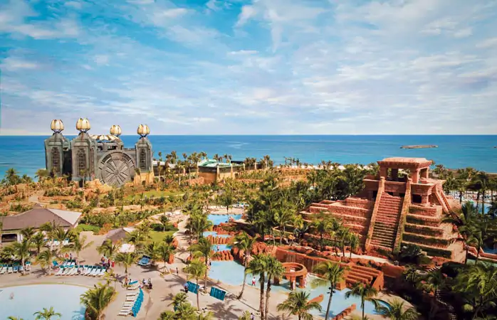 Atlantis-Paradise-Island-yuzme-havuzlu-oteller-muhtesem-yuzme-havuzlari