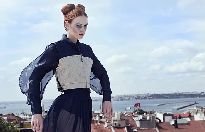 moda şehirleri- Merve Odabaşı’nın QUILT tasarımı ve arka planda İstanbul