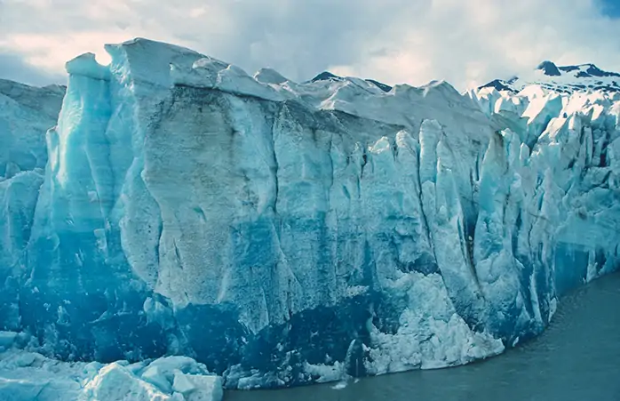 tek başına tatil önerileri - Alaska’nın Juneau şehrindeki Mendenhall Buzulu