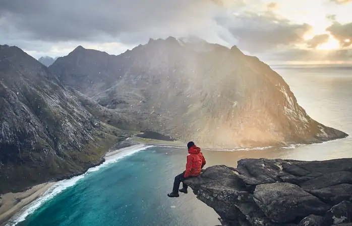 Lofoten Adaları - Sarf ettiğin emek karşılığında olağanüstü Kvalvika Plajı manzarasıyla ödüllendirileceksin