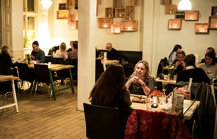 Kopenhag'da Ne Yenir? Bütçe Dostu Kopenhag Restoranları