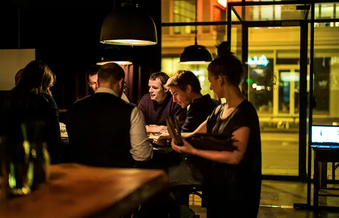 Kopenhag'da Ne Yenir? Bütçe Dostu Kopenhag Restoranları