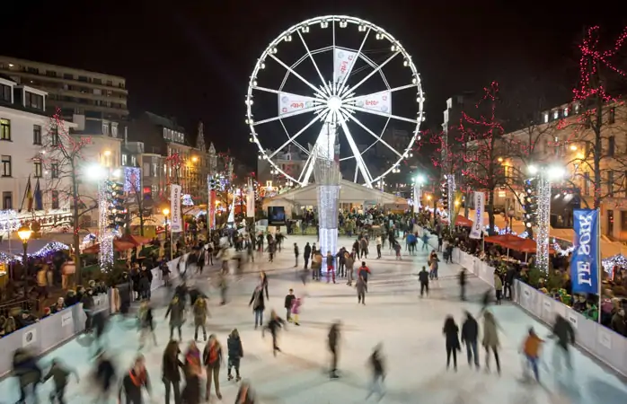 Noel pazarları- Brüksel’deki Noel alışverişinde Place Sainte-Catherine’e uğrayarak paten molası verebilirsin