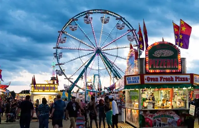 Seyahat uygulamaları- Seyahat ettiğin yerde hemen bir lunapark bularak çocukların ısrarından kurtulabilirsin